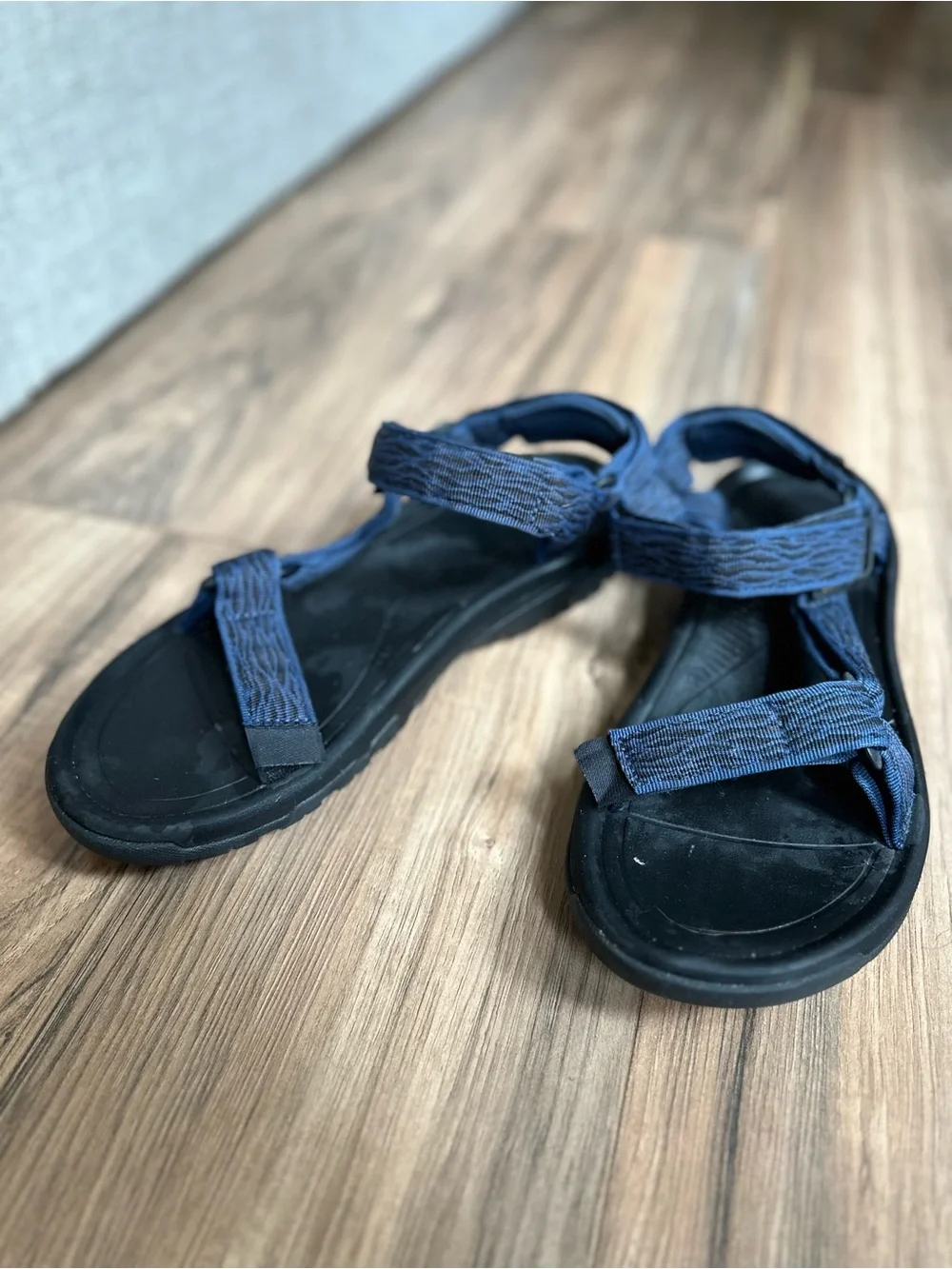 Men’s Teva Hurricane XLT 2 Sandal Size 11